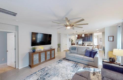 Groveland House | Sunscape Oasis