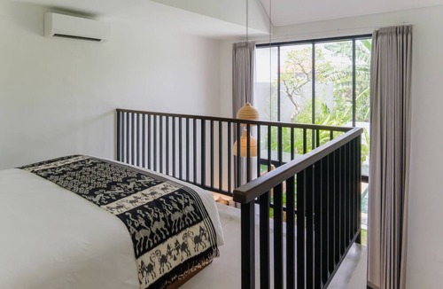 Dyanapura Hotel | Sunset Loft Seminyak, Bali