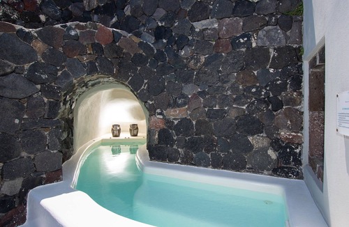 Pyrgos Apartment | Sunset Suite with caldera view in Pyrgos