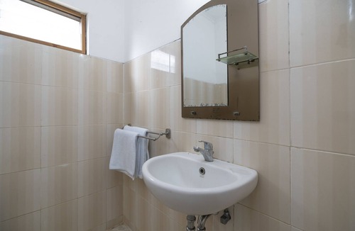 Sunset Road Hotel | Super OYO 2417 Panen House