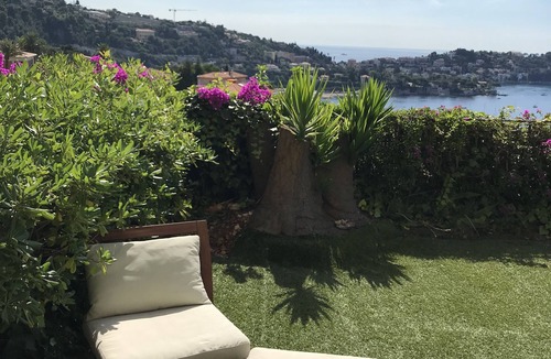 Villefranche-sur-Mer Apartment | Superb apartment with private garden
