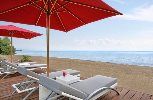 Kalianget Villa | Superb luxury beachfront Villa with Chef & staff. Friends & Family friendly