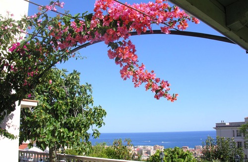 Menton Apartment | Superb Panoramic sea and mountain facing south Very quiet