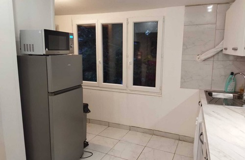 Carnot Apartment | Superb, quiet, comfortable studio 15 minutes' walk from Croisette