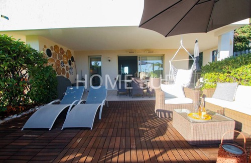 La Croix des Gardes Apartment | Superb terrace with sea view for your holidays in Cannes!