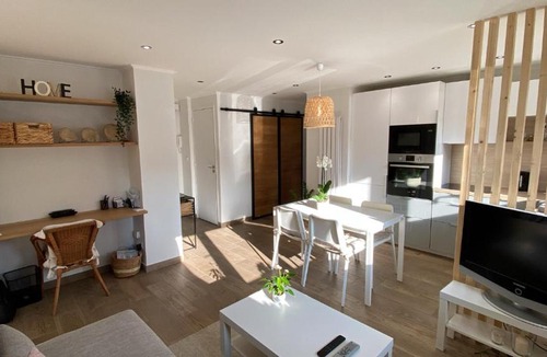 Prado - Republique Apartment | Superbe appartement 3 pièces centre de cannes pied
