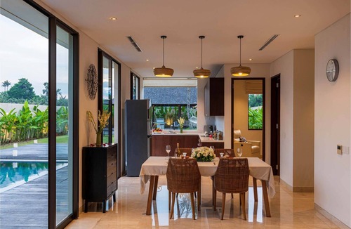 Ketewel Villa | Svarga 3 Bedrooms Brand New Stylish Villa With Private Pool, Lawn, Gazebo