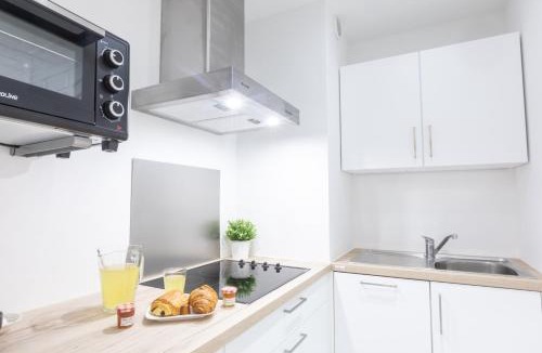 Juan-les-Pins Apartment | Sweett - Maison Blanche