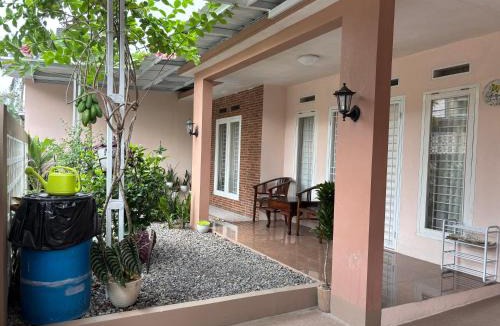 Cibodas House | SYARIAH - Beautiful 3BR Home - 8 min from Centre by Sakura