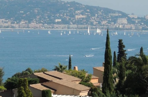 Theoule-sur-Mer Apartment | T2 apartment with terrace and sea view on the bay of Cannes and Esterel