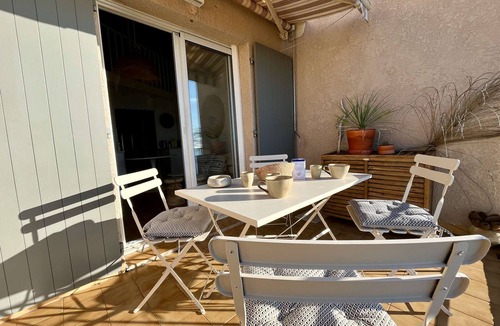 Rayol-Canadel-sur-Mer Apartment | T2 Mezzanine Apartment, Pool, Parking, French Riviera