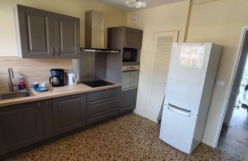 Roquebrune-Cap-Martin Apartment | T4 seaside, 3rd floor, CLIM, 180 ° view, private pool, secure garage, Wifi.