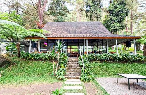 Hargomulyo House | Tenggir Park Cottage and Glamping Tawangmangu