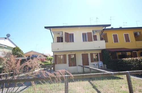 Rosolina Mare Villa | Terraced house with private garden