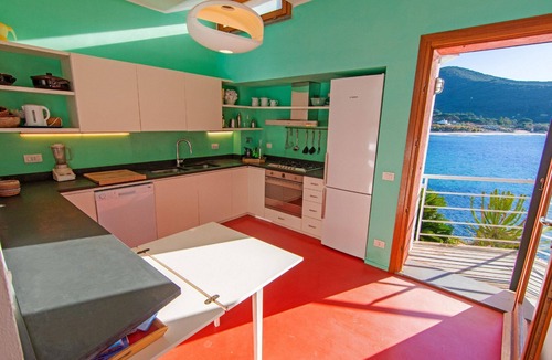 Scaglieri Villa | The Boat - Pieds dans l'eau