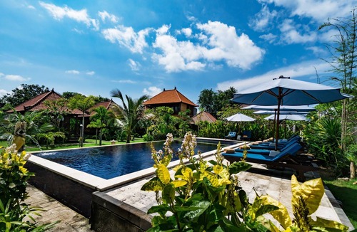 Mushroom Bay Villa | The Cozy Lembongan (Deluxe Hut Pool View)