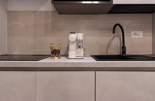 Rione III Colonna Apartment | The Heritage – Sleeps 4, Between Spanish Steps & Trevi, Rinascente View