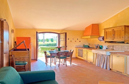 Colle di Val d'Elsa Cottage | The independent Capannina on the Tuscan hills