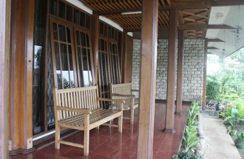 Cipanas Villa | The Kahayang Villa