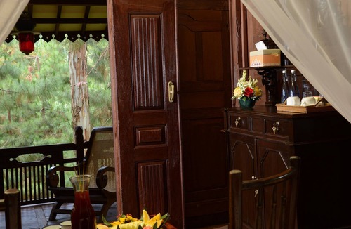 Lembang Resort | The Lodge Maribaya