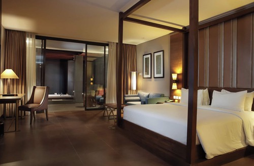 West Cirebon Hotel | The Luxton Cirebon Hotel and Convention