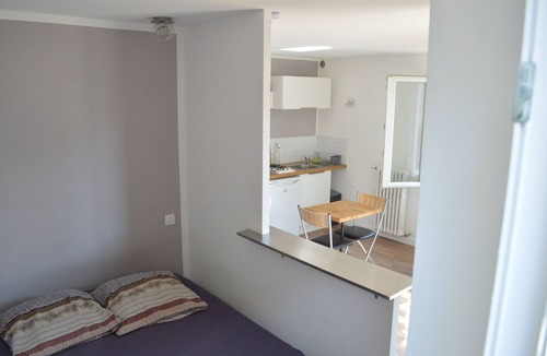Antibes City Centre Apartment | The Orange Terrace