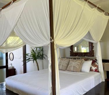 Seraya Barat Resort | The Palms - Seraya Shores Retreat Bali