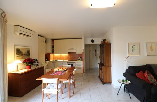 Quartier du Port Apartment | The perfect holiday apartment with balcony and AC, near the Port!