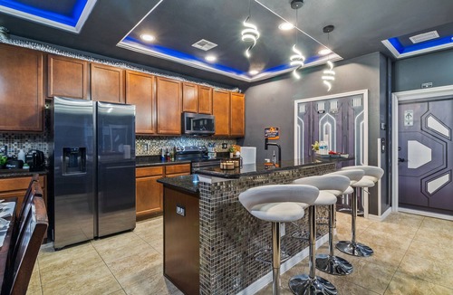 Lake Berkley House | The Utopia X4 Starship: A Star Wars Themed Retreat