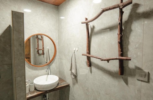 Tuk Tuk Villa | The Wood Cabin