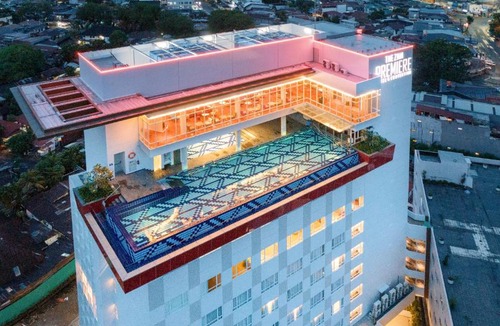 Padang Hotel | The ZHM Premiere Padang