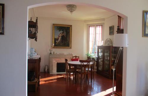 La Croix des Gardes Apartment | Three Bedrooms Apartment Cannes Noailles