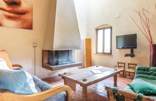 Brenna Apartment | Tiziano-Leonardo - Villa Amedeo Tuscan countryside