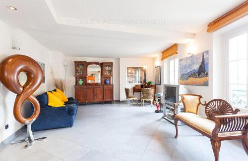 Le Suquet Apartment | Tony