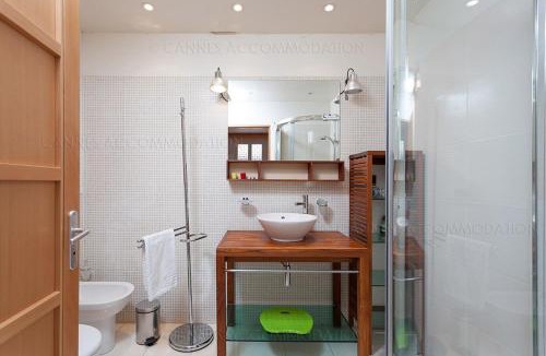 Le Suquet Apartment | Tony