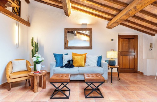 Volterra Apartment | Tony's I Design House Volterra Rooftop Suite