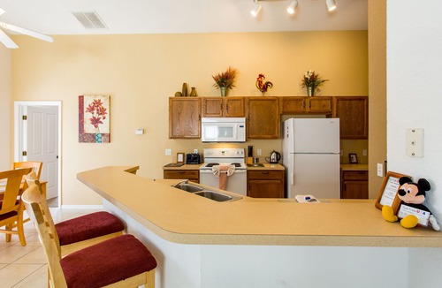 Loughman Villa | Town Center Reserve - Superior Disney Villa with Lake View, free WiFI & Netflix