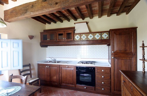 Cortona House | Traditional Tuscan manor in the countryside with private pool, BBQ, pizza oven