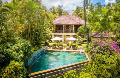 Rangdu Villa | Treasure of Bali, 3BR villa, infinity pool, staff
