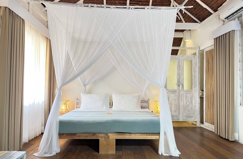 Telukbakau Resort | Trikora Beach Club & Resort
