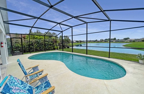 Crescent Lakes House | Tropical Lakeview & Pool Oasis Near Theme Parks