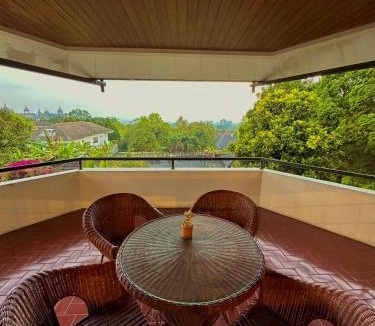 Setiabudi Villa | Tropical Lux 5BR Villa Panoramic Isola Bandung