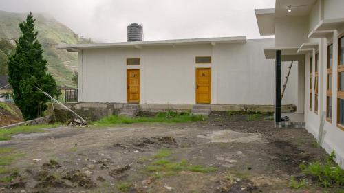 Kejajar House | Tugu Langit Villa & Homestay
