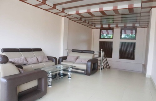 Kota Gunungsitoli Hotel | Tundreheni Hill Hotel and Restaurant