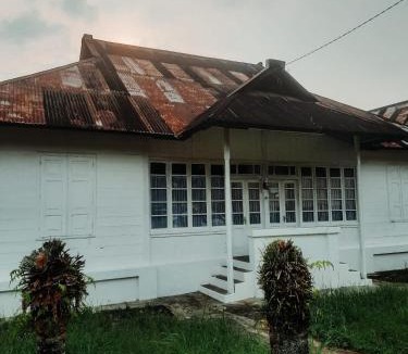 Bukittinggi House | Tuo Yetty Homestay by Kage