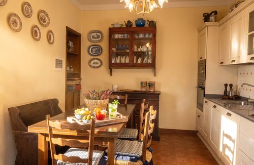 Mologno House | Tuscan Farmhouse on 1615 Castle Bastion