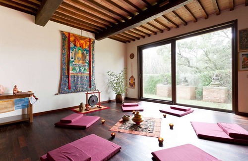 Riparbella Villa | Tuscan farmhouse surrounded by nature and near the sea for 25 people