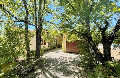 Saint-Paul-en-Foret House | Typical Provençal country house