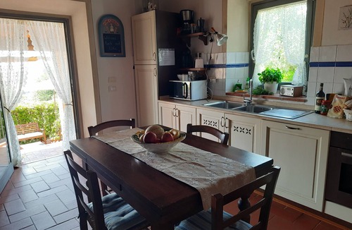 Camaiore House | Typical Tuscan country house on the hills between Viareggio and Camaiore.