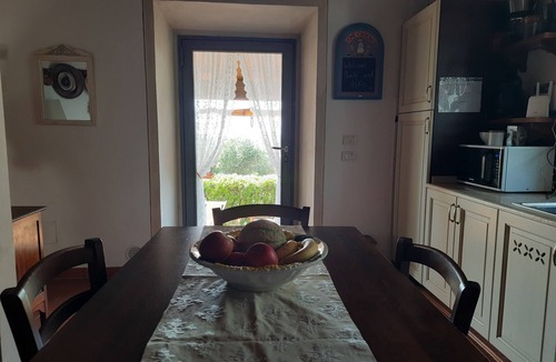 Camaiore House | Typical Tuscan country house on the hills between Viareggio and Camaiore.